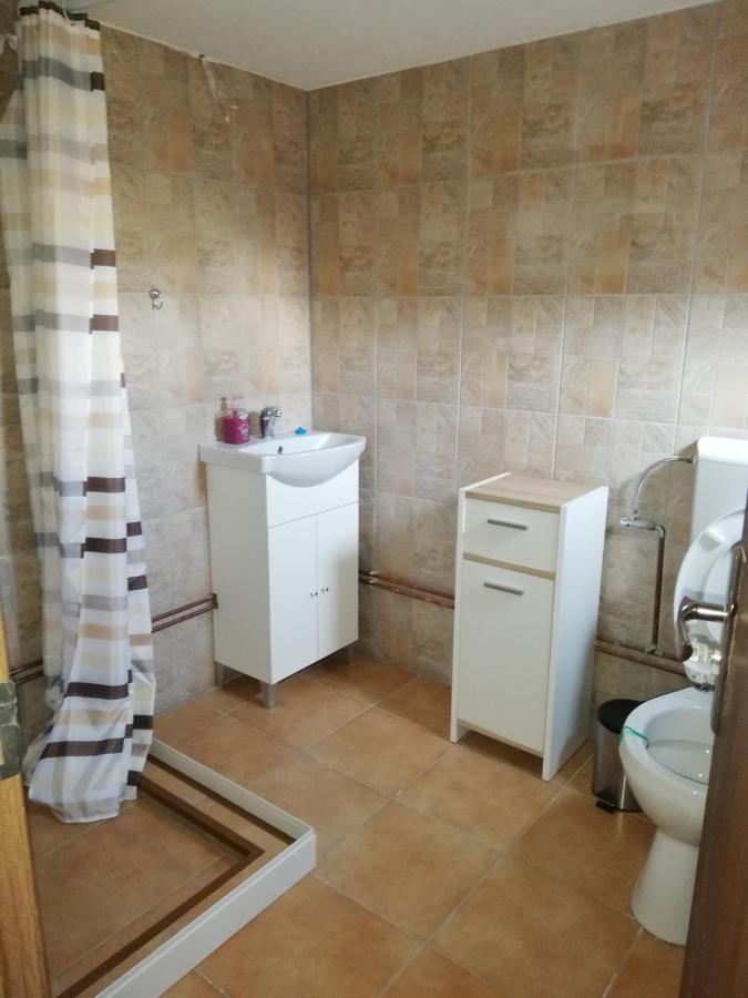 Imado Vendeghaz Διαμέρισμα Cernat Εξωτερικό φωτογραφία